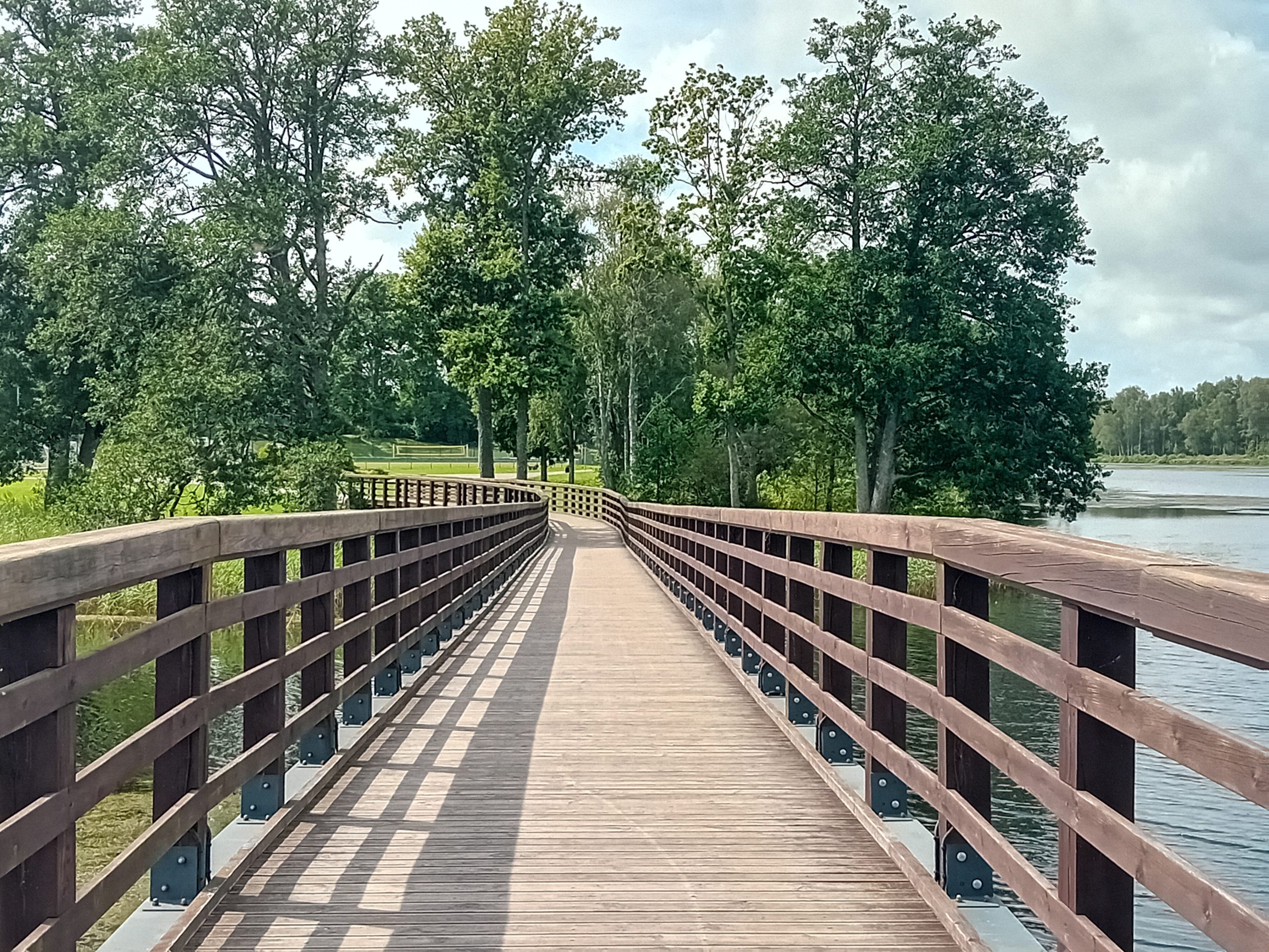 vel cetri vidzemes ezeri atziti par pietiekami pieejamiem cilvekiem ar invaliditati senioriem un gimenem ar maziem berniem
