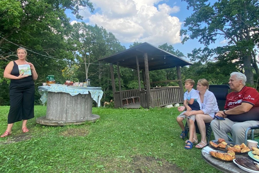 manas majas vidzeme draudziga satiksanas mengele