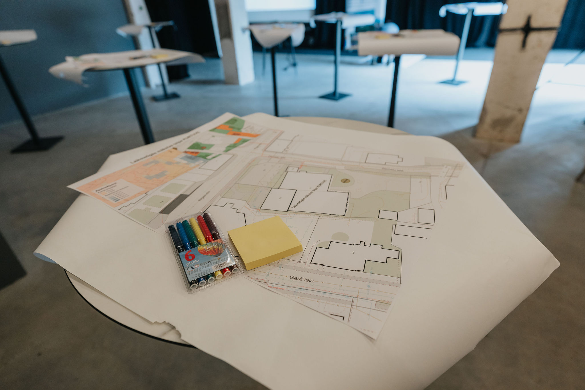 jauniesi iejutas pilsetas arhitekta loma un piedava idejas valmieras nakotnei