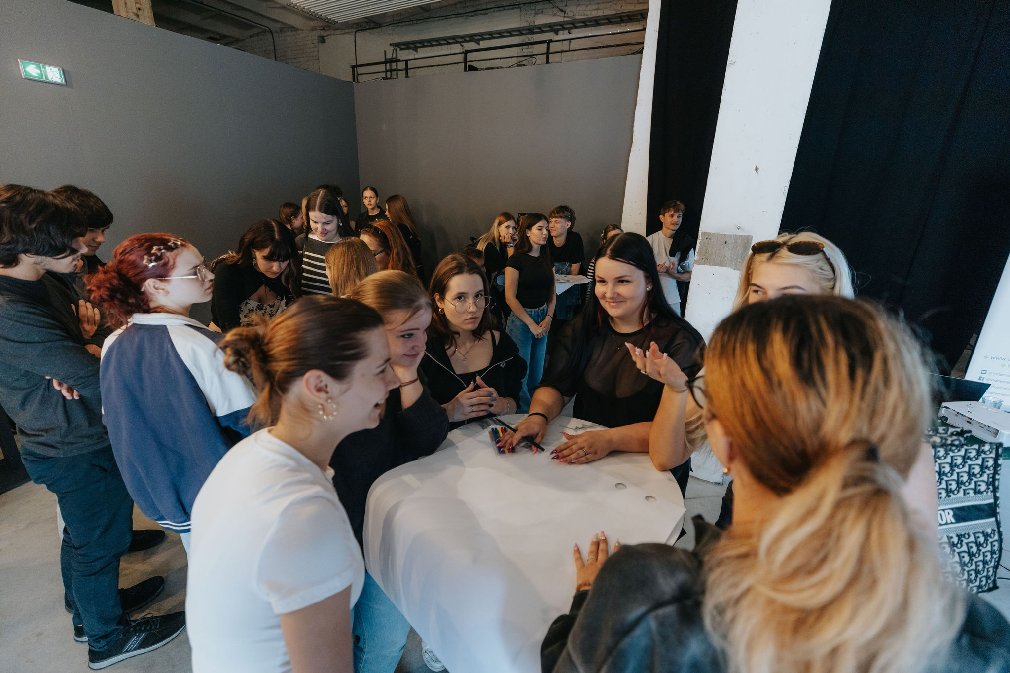jauniesi iejutas pilsetas arhitekta loma un piedava idejas valmieras nakotnei