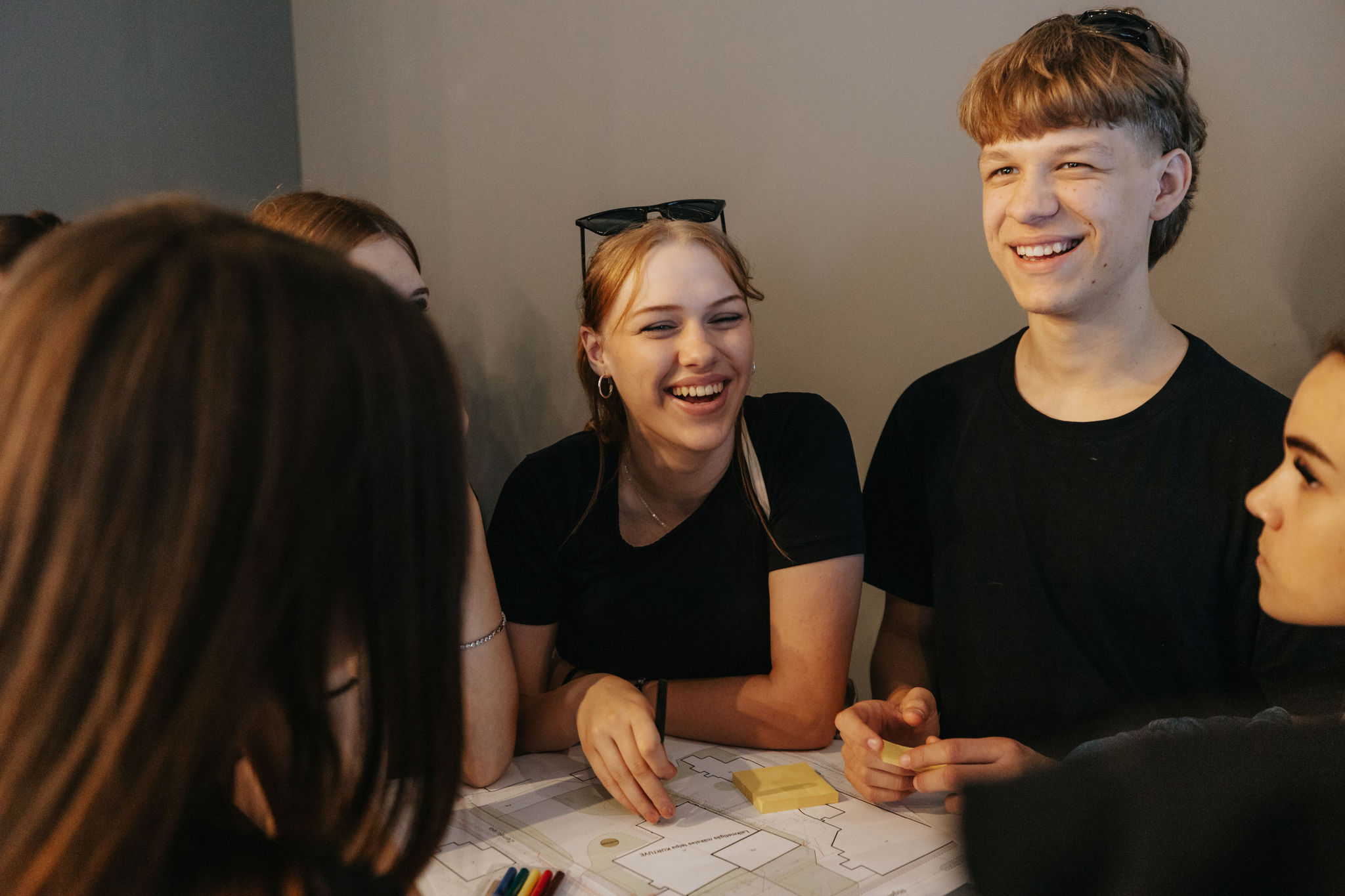 jauniesi iejutas pilsetas arhitekta loma un piedava idejas valmieras nakotnei