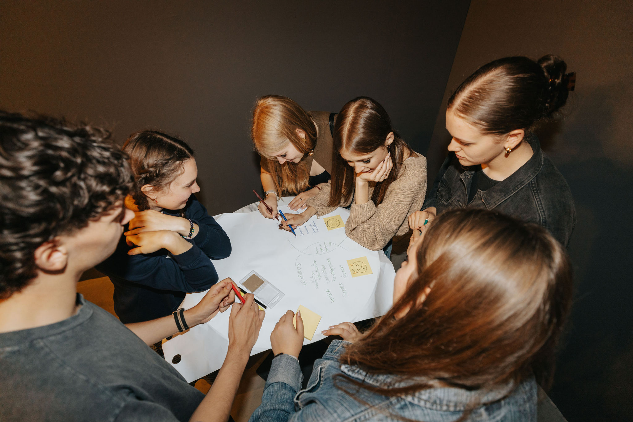 jauniesi iejutas pilsetas arhitekta loma un piedava idejas valmieras nakotnei