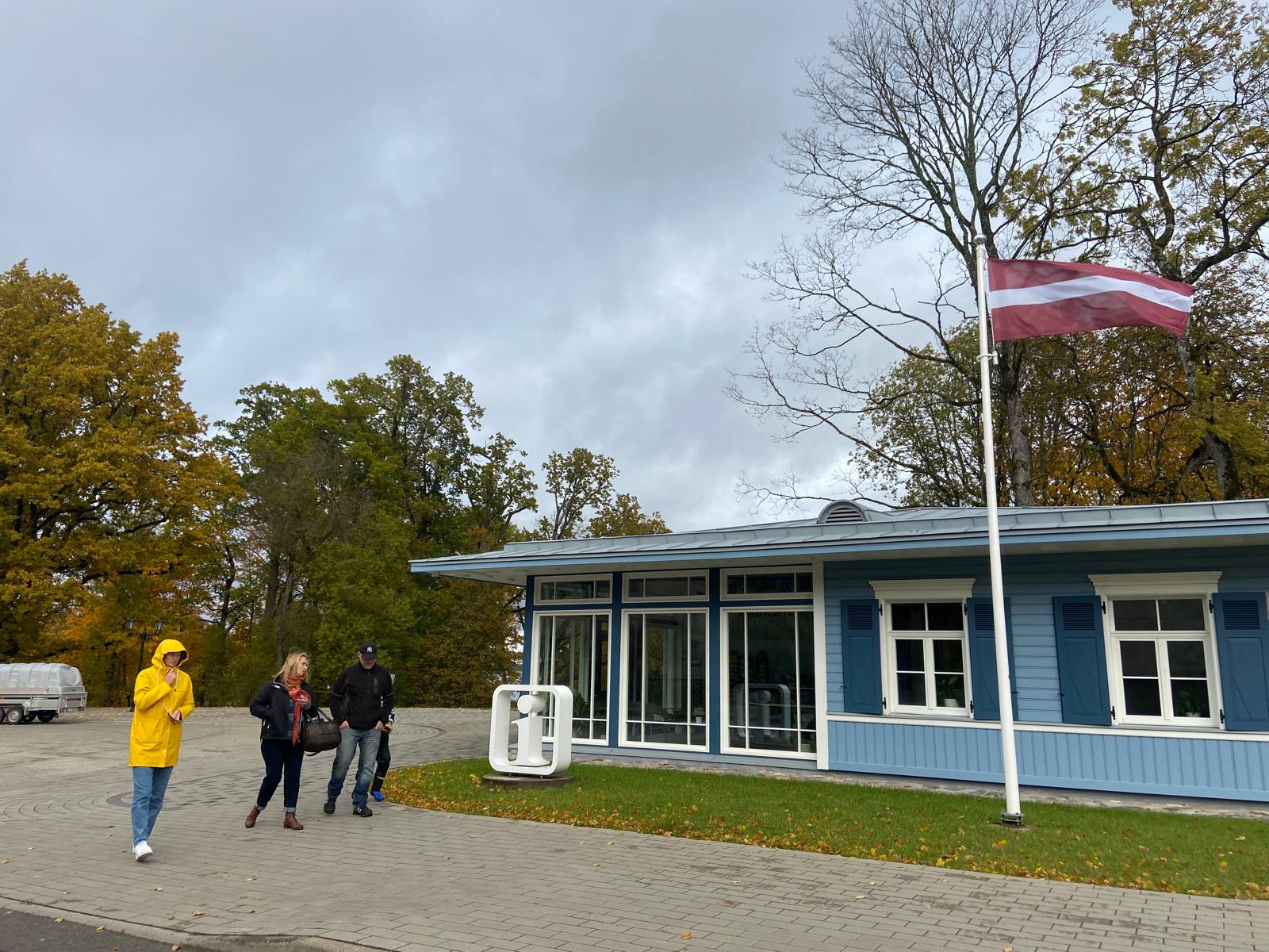 rudeniga satiksanas aluksne remigrantu tiklosanas pargajiens manas majas vidzeme