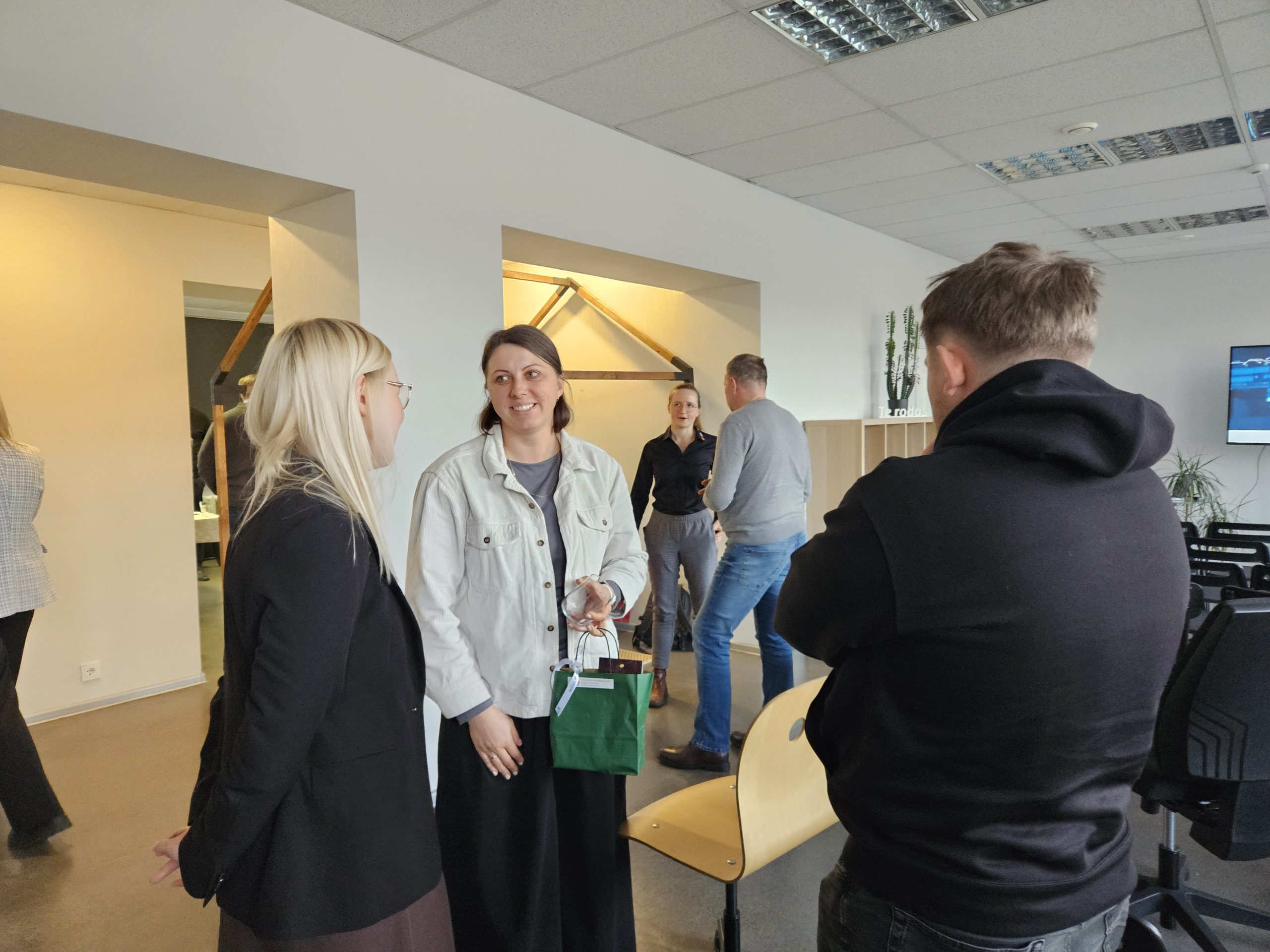 cels uz digitalu kokapstradi sakas ar sakartotiem procesiem