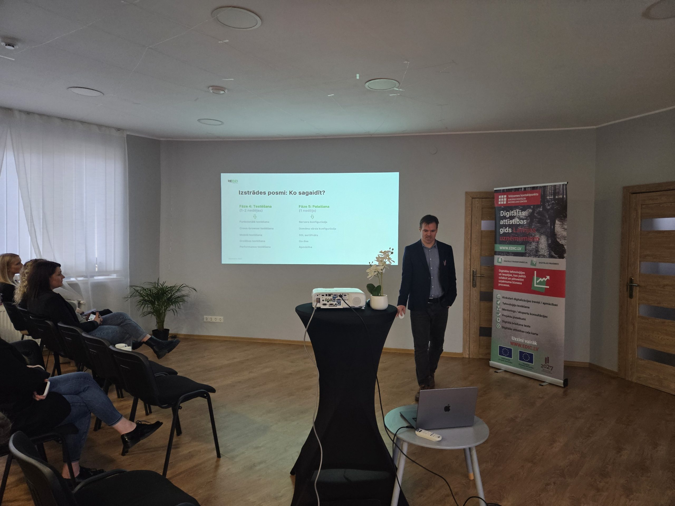 smiltene uznemeji iepazist digitalas pardosanas iespejas un rikus biznesa izaugsmei