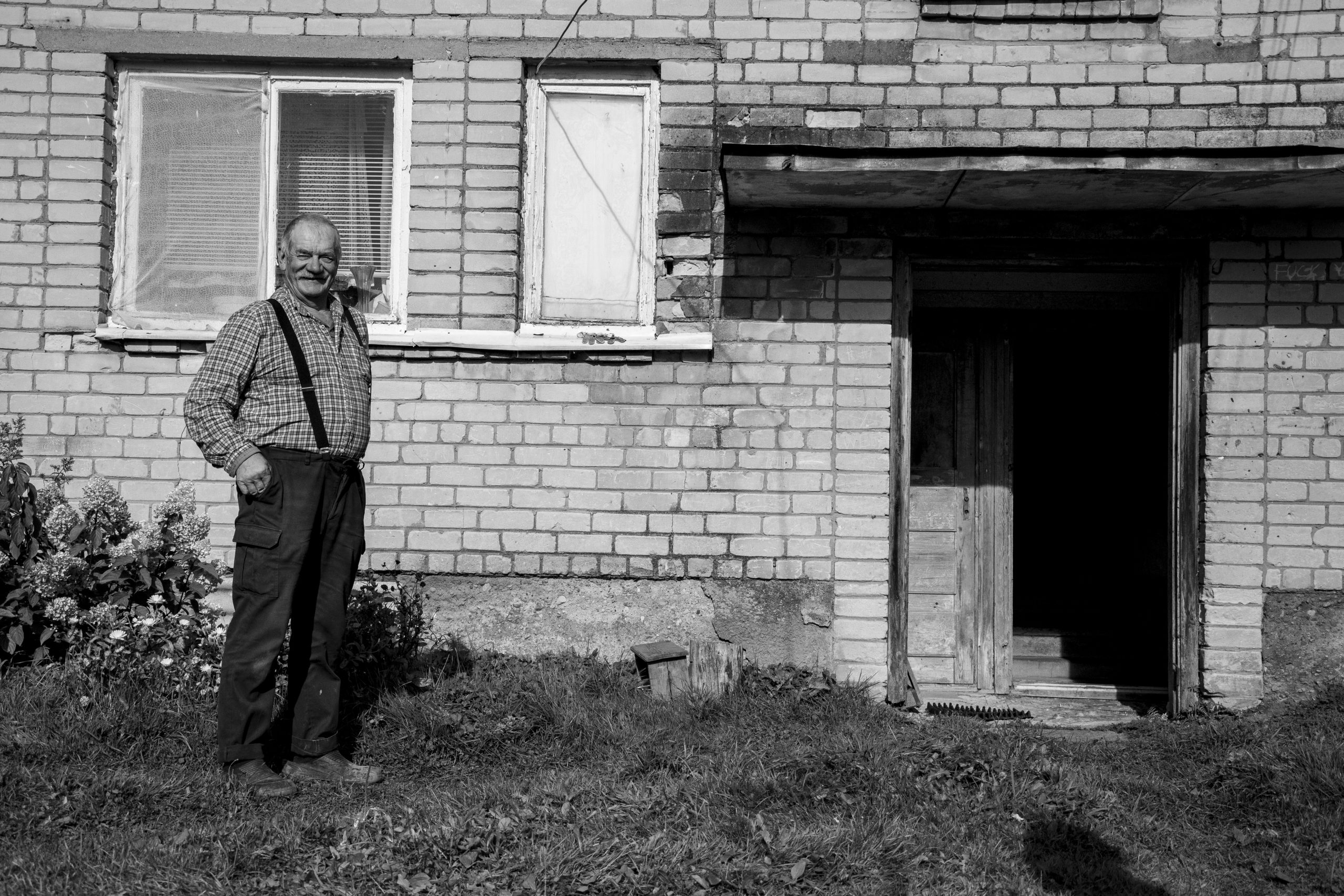 izstade pastkartes no pierobezas rujiena no 25 novembra vestis ipiku vilpulkas un meisakilas apkaimes iedzivotaju stastus