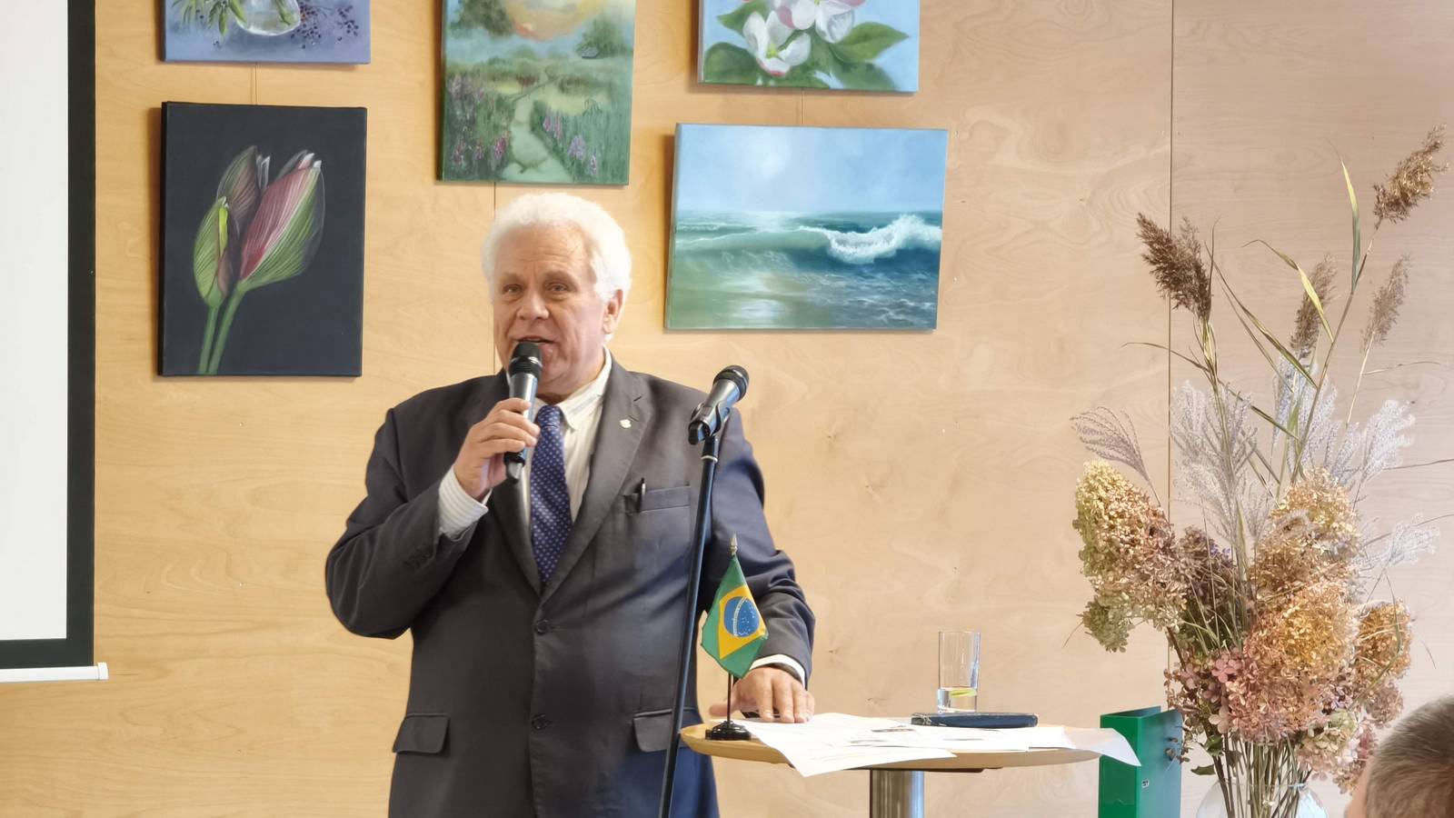 latviesi visa pasaule valsts attistibas pamatkapitals