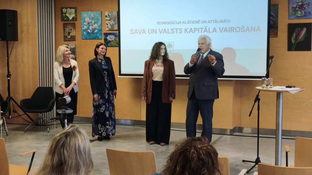 latviesi visa pasaule valsts attistibas pamatkapitals