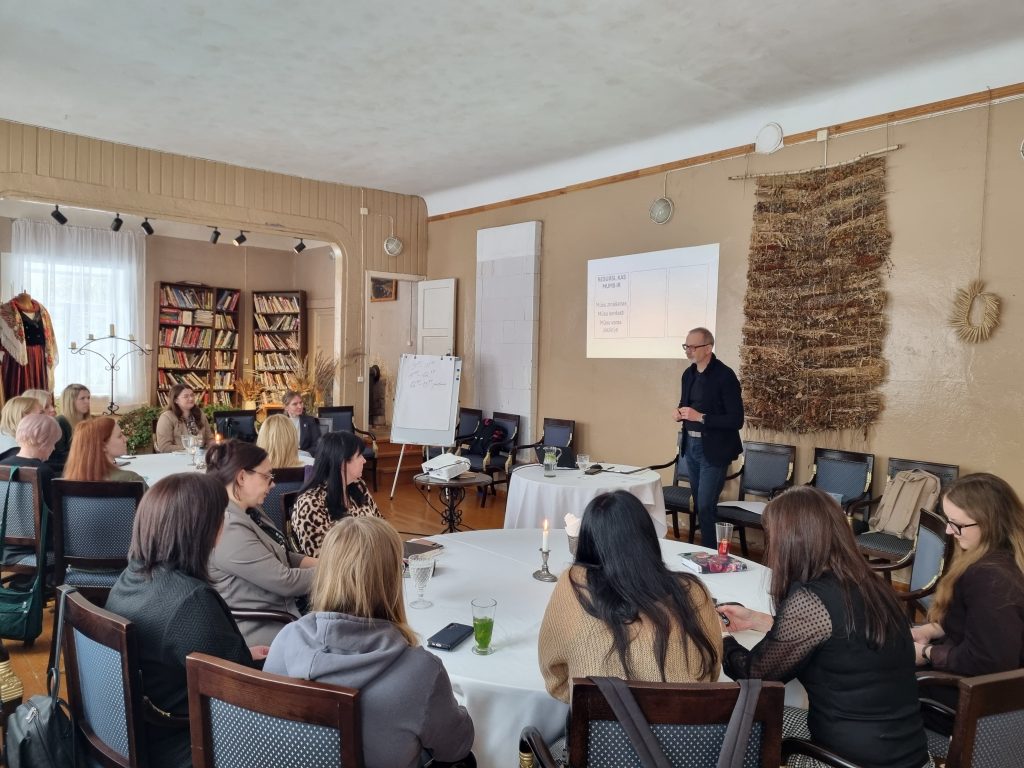 vidzemes planosanas regions uzsak apmacibu ciklu strategiskas tiklosanas meistarklase regiona un pasvaldibu specialistu profesionalo tiklosanas un komunikacijas prasmju stiprinasanai