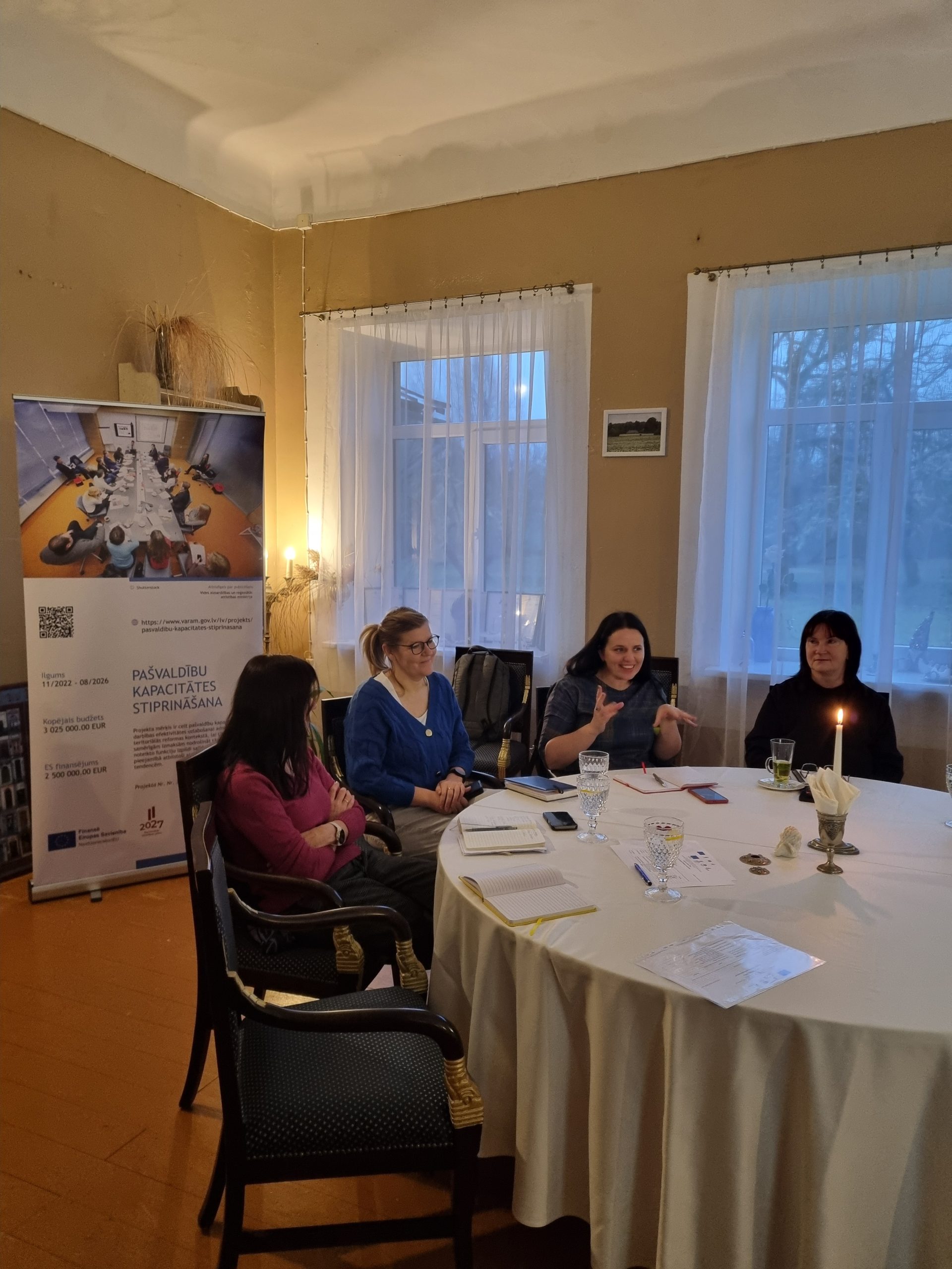 praktiskas komunikacijas un tiklosanas prasmes efektivakam darbam nosledzas apmacibu cikls strategiskas tiklosanas meistarklase