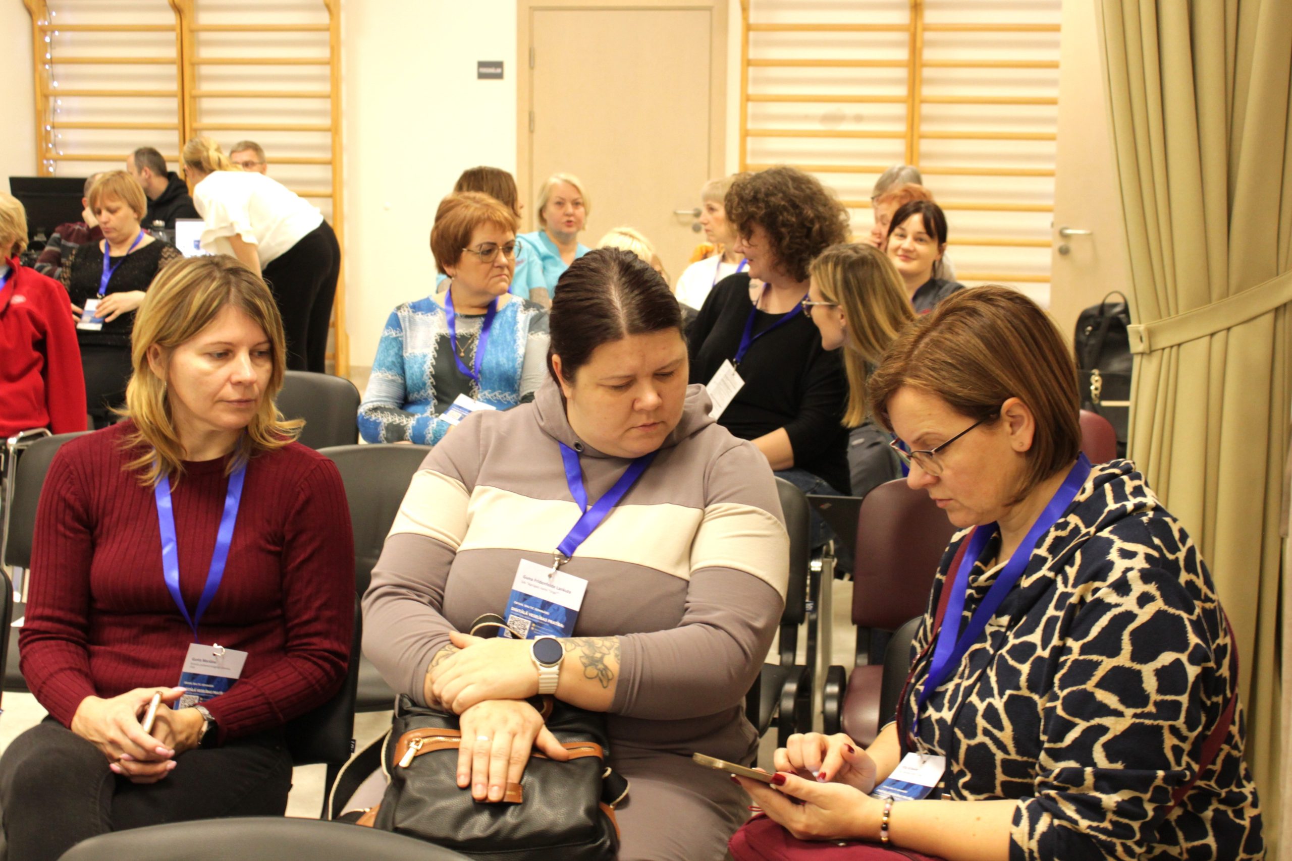 veselibas aprupes specialisti pulcejas strencu pns lai diskutetu par musdienigas aprupes prieksnoteikumiem