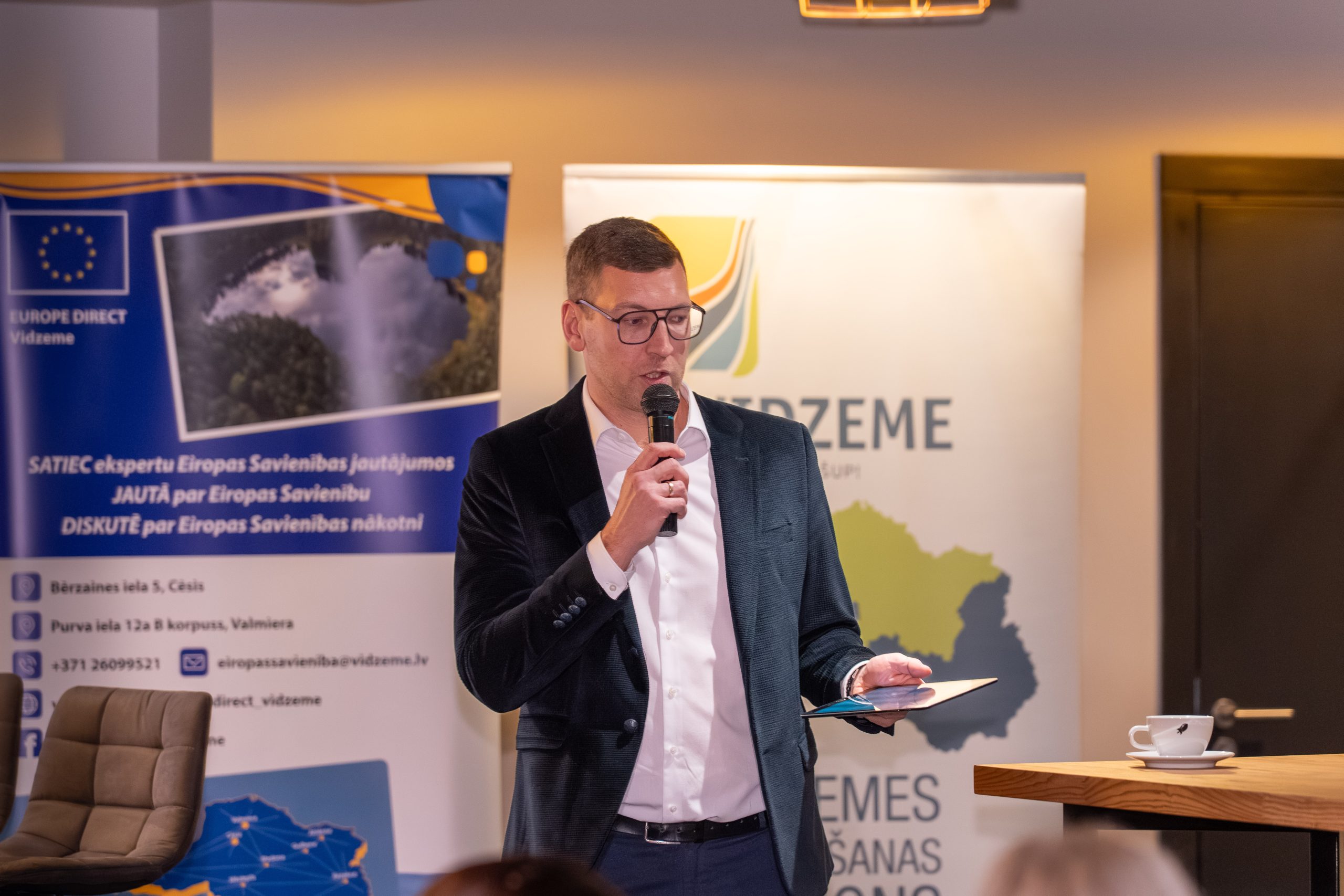 cilveks algoritms un atbildiba komunikacija europe direct vidzeme paneldiskusija