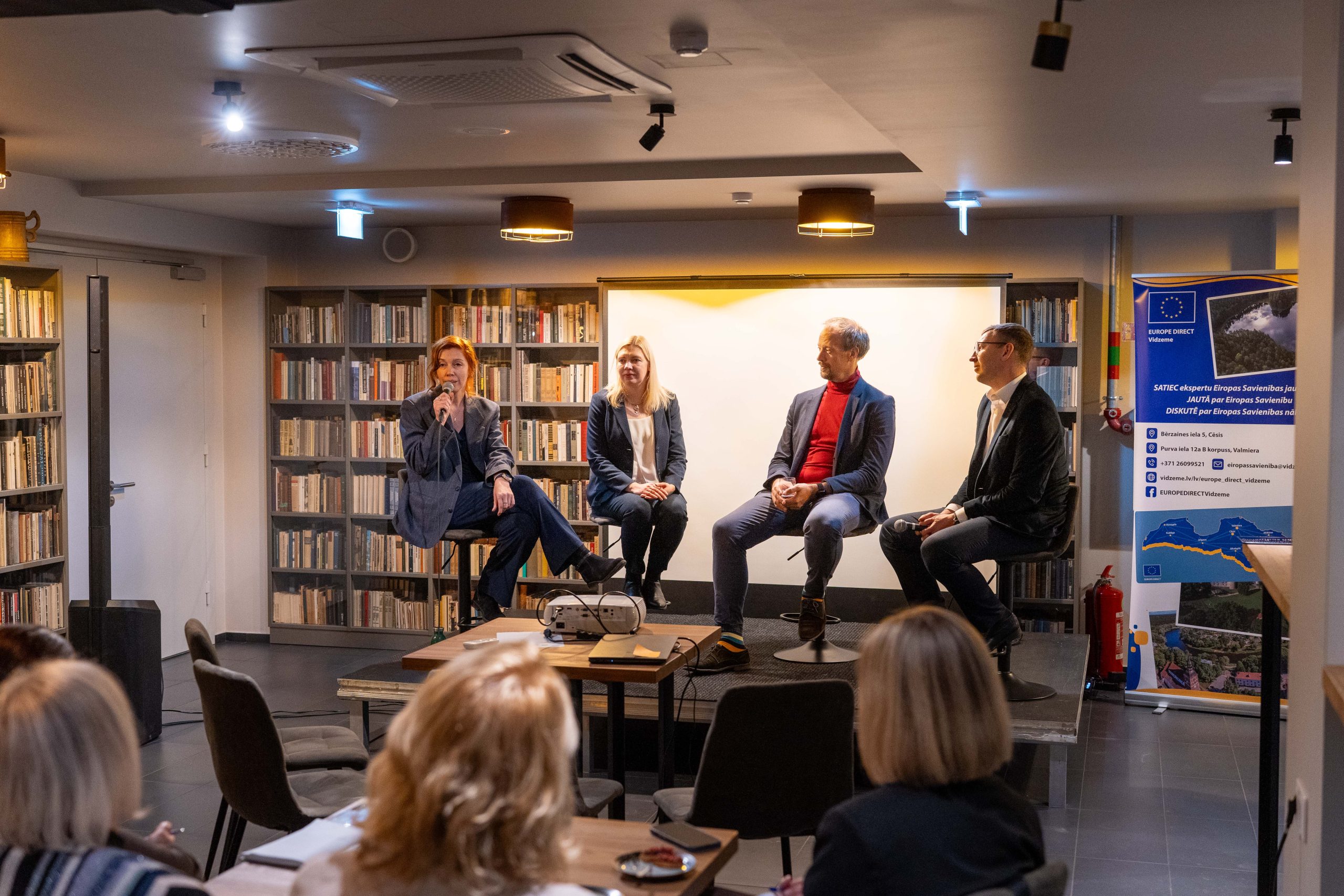 cilveks algoritms un atbildiba komunikacija europe direct vidzeme paneldiskusija