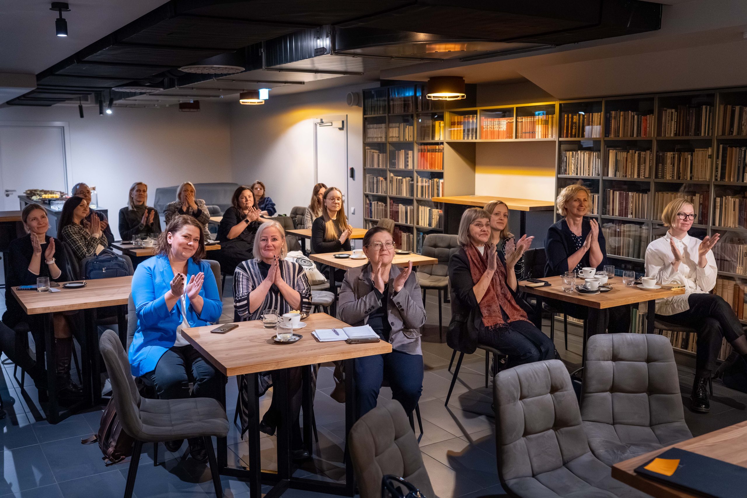 cilveks algoritms un atbildiba komunikacija europe direct vidzeme paneldiskusija