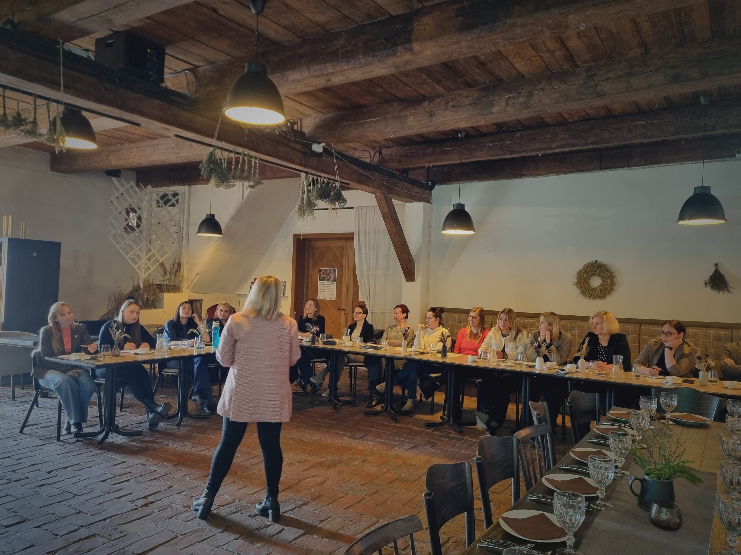 vidzemes pasvaldibu un vpr specialisti pilnveidos prasmes aptauju izstrade uznemejdarbibas atbalsta stiprinasanai