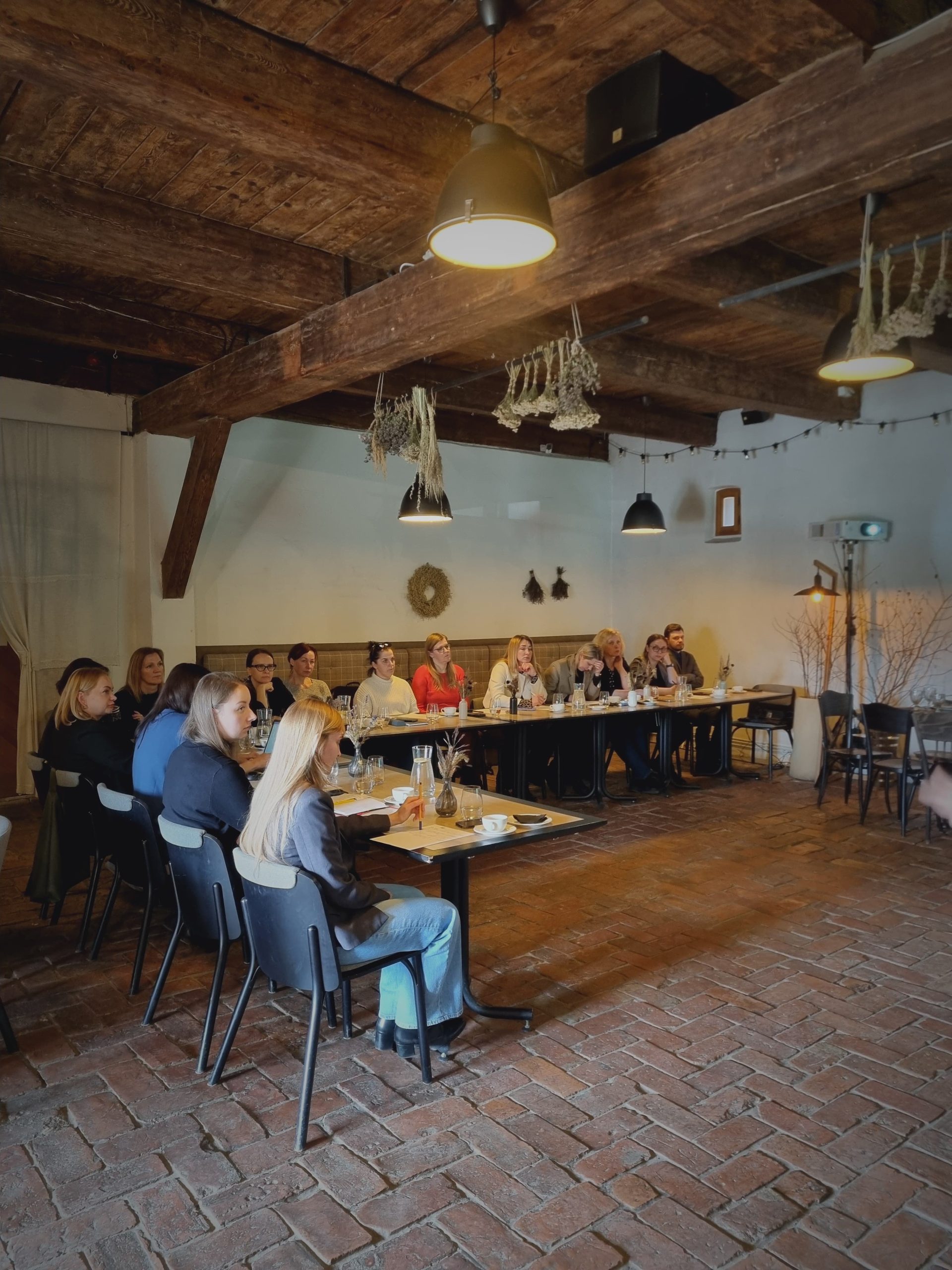 vidzemes pasvaldibu un vpr specialisti pilnveidos prasmes aptauju izstrade uznemejdarbibas atbalsta stiprinasanai