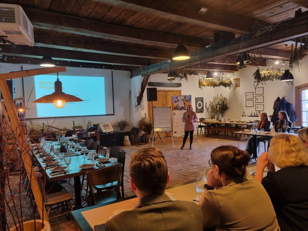 vidzemes pasvaldibu un vpr specialisti pilnveidos prasmes aptauju izstrade uznemejdarbibas atbalsta stiprinasanai