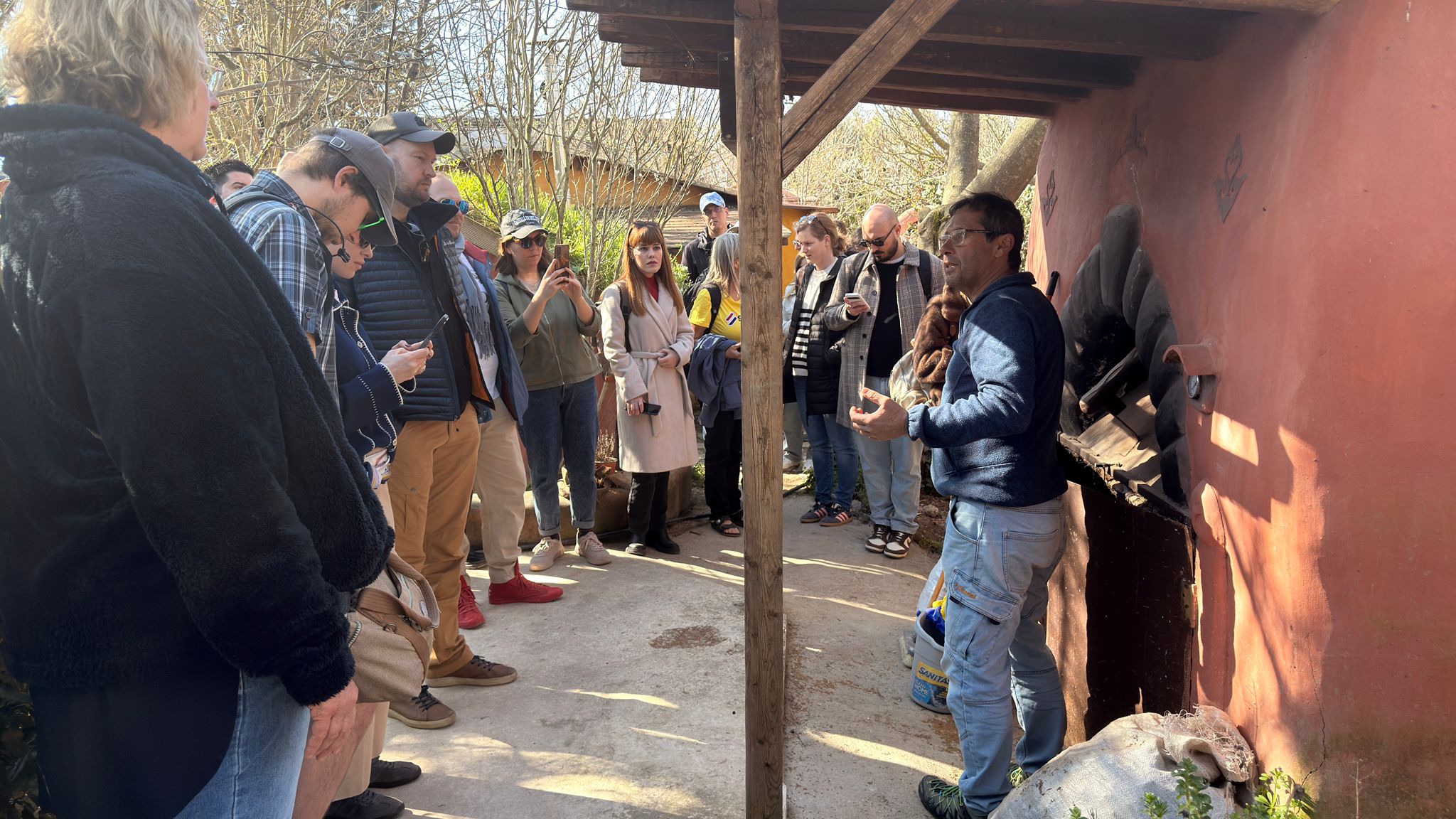 projekta agro building carbon abc partneri griekija diskute par augsnes atjaunosanu bioizcelsmes buvmaterialiem un oglekla piesaisti