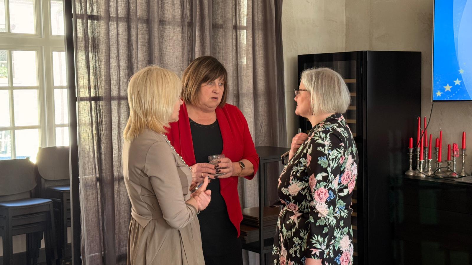 vidzeme stiprina sadarbibu starp esip un europe direct tikliem