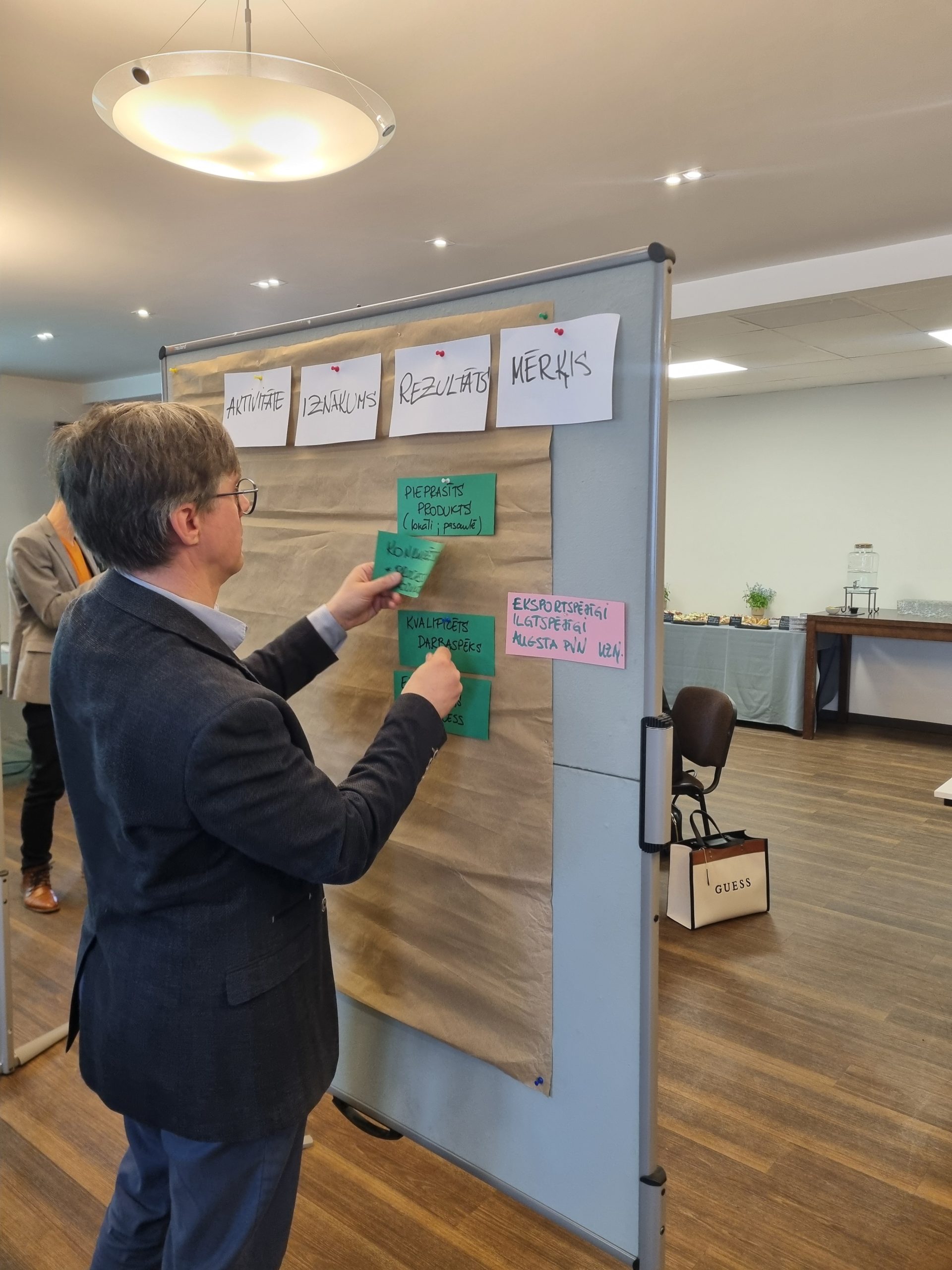 cela uz vienotu regiona attistibas uzraudzibas sistemu