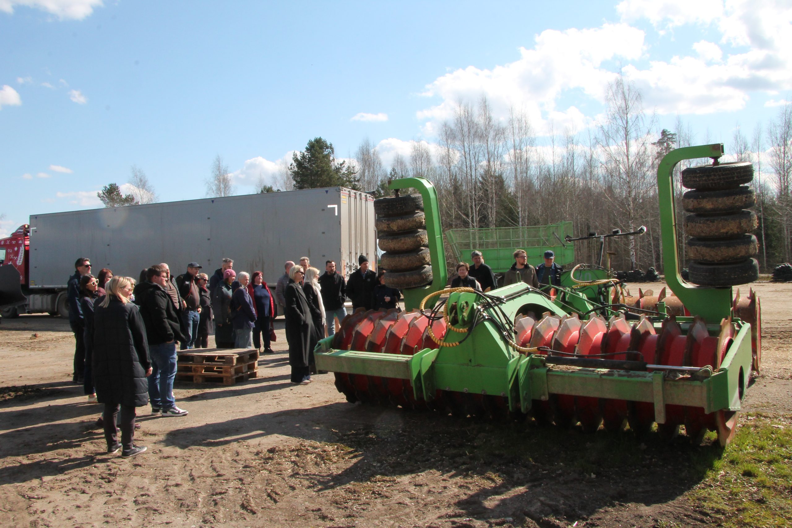digitalizacija lauksaimnieciba uzlabo efektivitati bet izskirosa joprojam ir cilveka kompetence