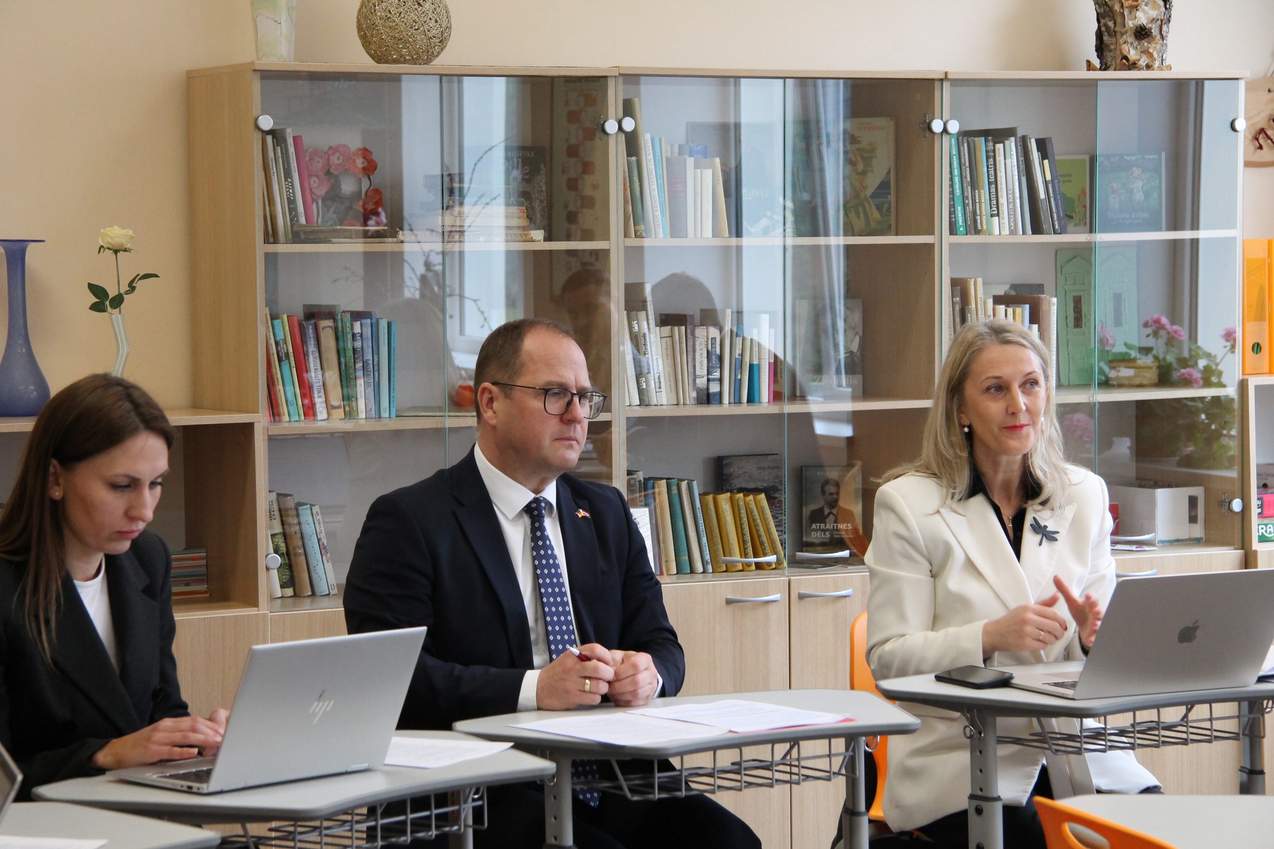 vpr aicina varam es fondu programmesana balstities uz regionu attistibas prioritatem