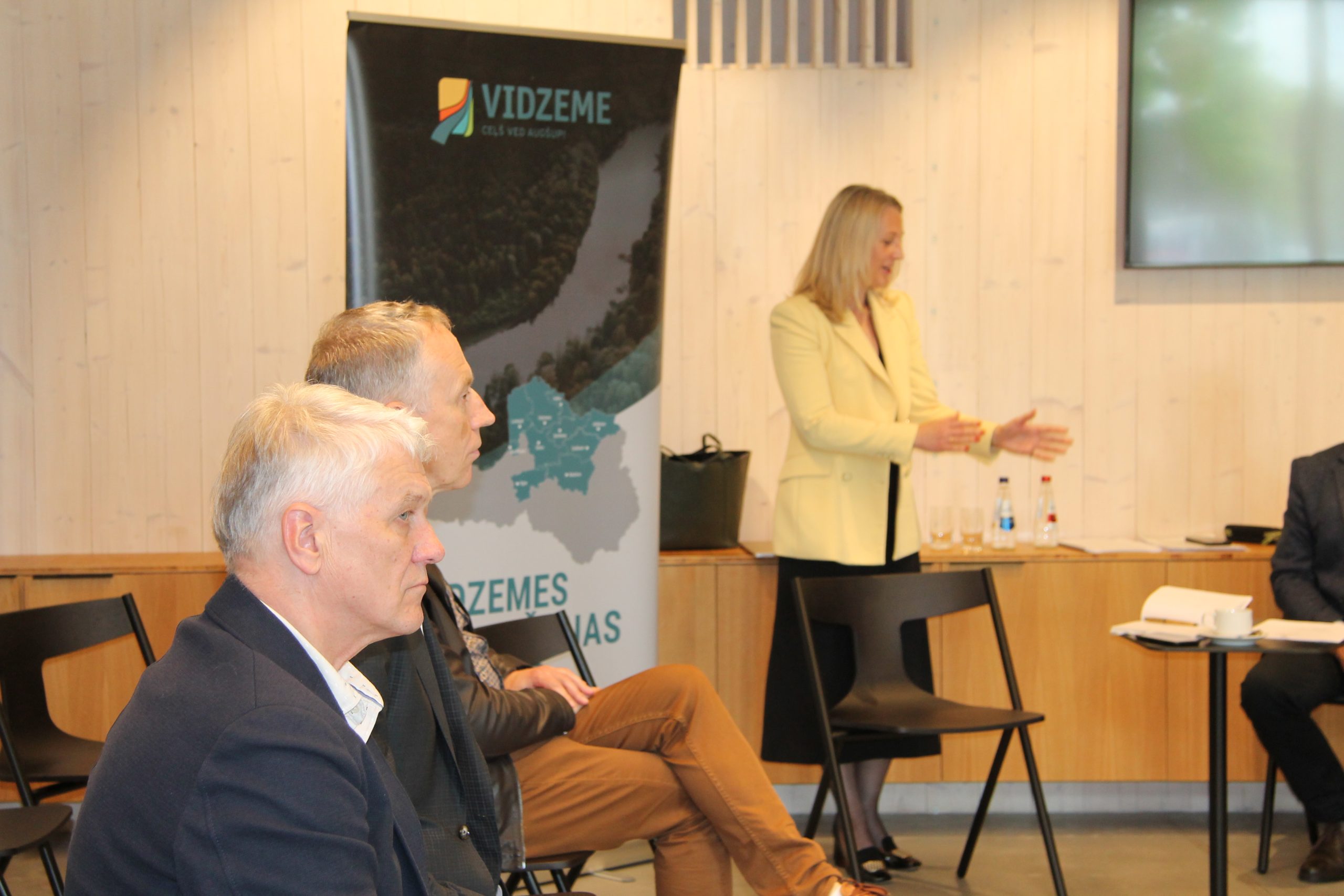vidzemes un latgales planosanas regioni pienem kopigu rezoluciju latvijas austrumu teritoriju drosibas un noturibas stiprinasanai