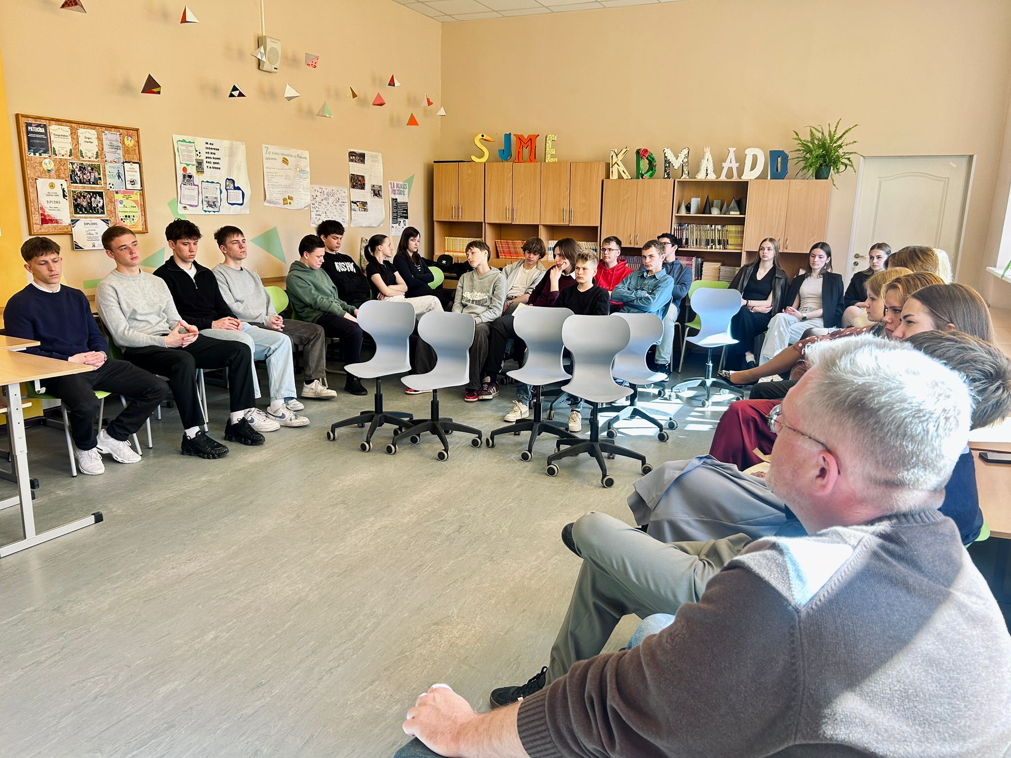 demokratijas festivala valka jauniesi diskute par eiropas vertibam un lidzdalibu