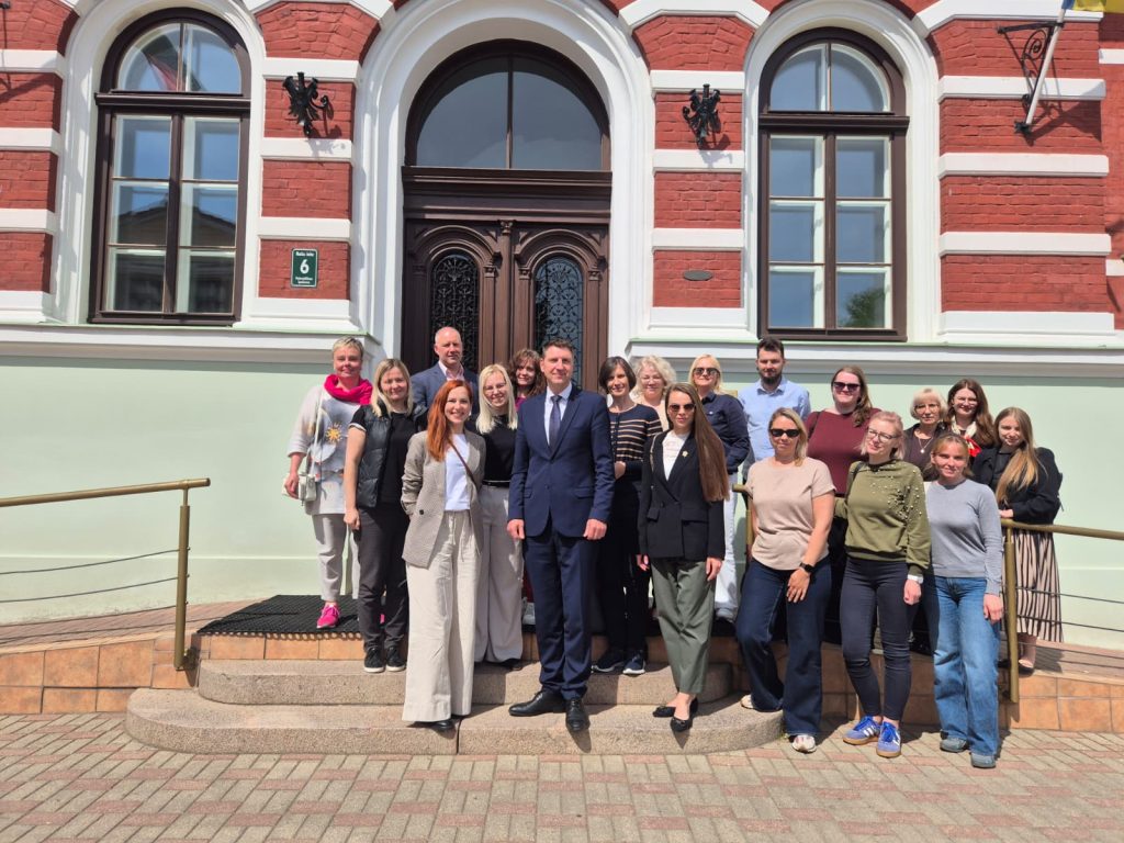 vpr un pasvaldibu specialisti iepazist liepajas pieredzi uznemejdarbibas inovaciju un teritoriju attistiba