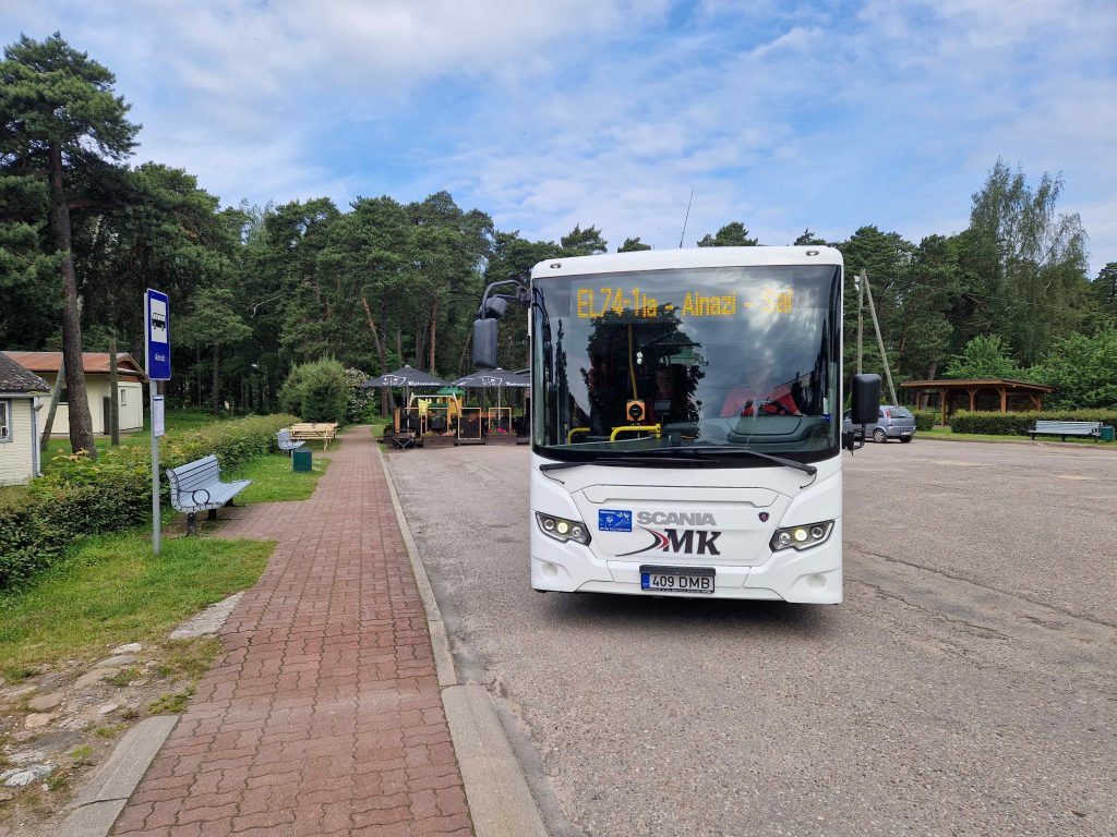 no pirmdienas 10 augusta tiks pilniba atjaunots igaunijas latvijas parrobezu autobusu satiksmes marsruts ikla ainazi salacgriva